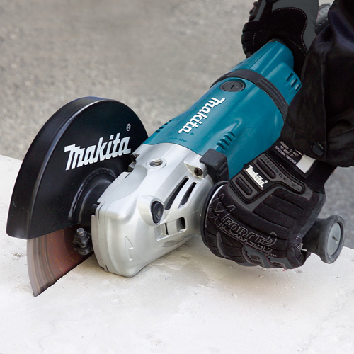 Makita GA7031 7" Angle Grinder - Image 3