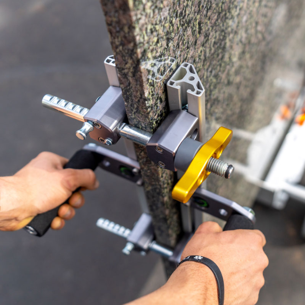 Omni Cubed Aqua-Jaw Carry Vise - Image 2